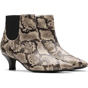 NWT Clarks Women's Kepley Erin Fashion Boot, Grey Snake Synthetic, 10